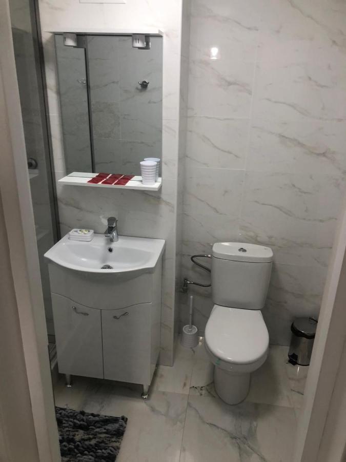Tudor Apartment Braila Ngoại thất bức ảnh