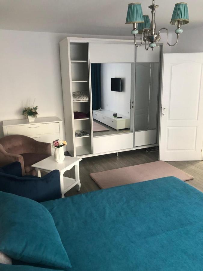 Tudor Apartment Braila Ngoại thất bức ảnh