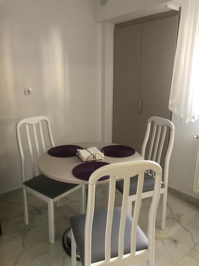 Tudor Apartment Braila Ngoại thất bức ảnh